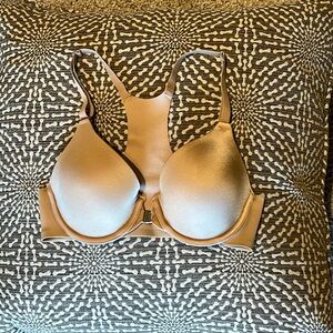 Soma Vanishing Back 32B racer back bra- NWOT